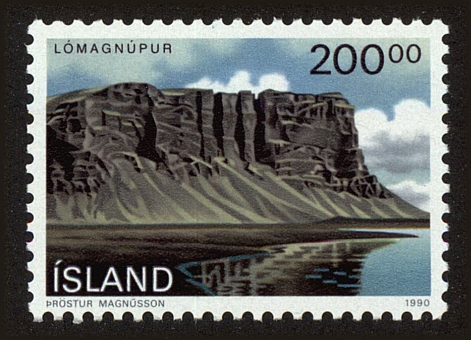 Front view of Iceland 714 collectors stamp