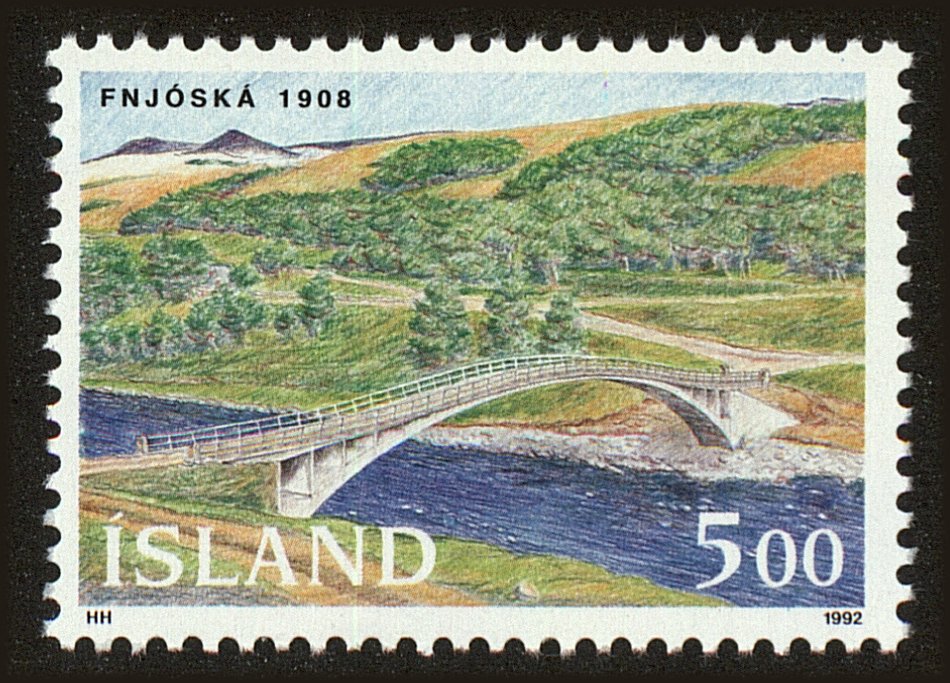 Front view of Iceland 754 collectors stamp