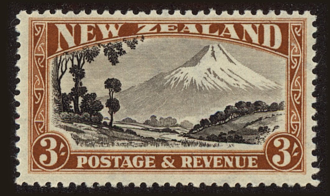 Front view of New Zealand 216a collectors stamp