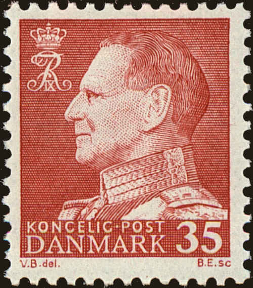 Front view of Denmark 387 collectors stamp