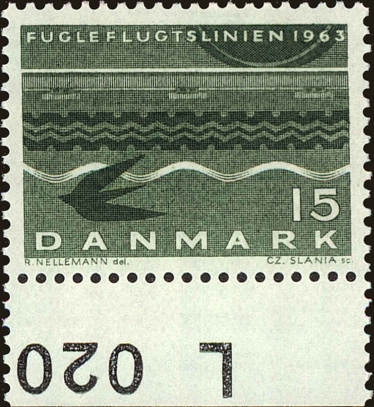 Front view of Denmark 407 collectors stamp