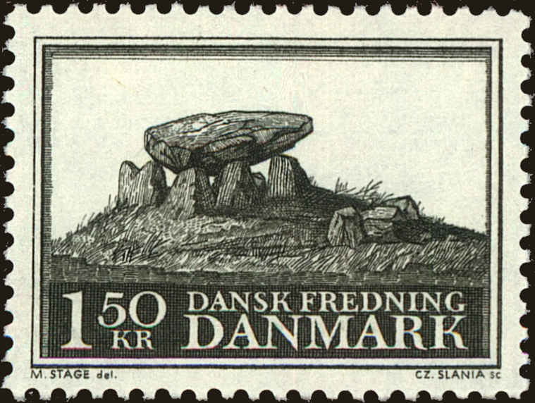 Front view of Denmark 428 collectors stamp