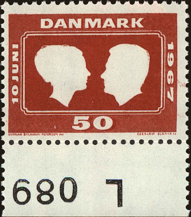 Front view of Denmark 436 collectors stamp
