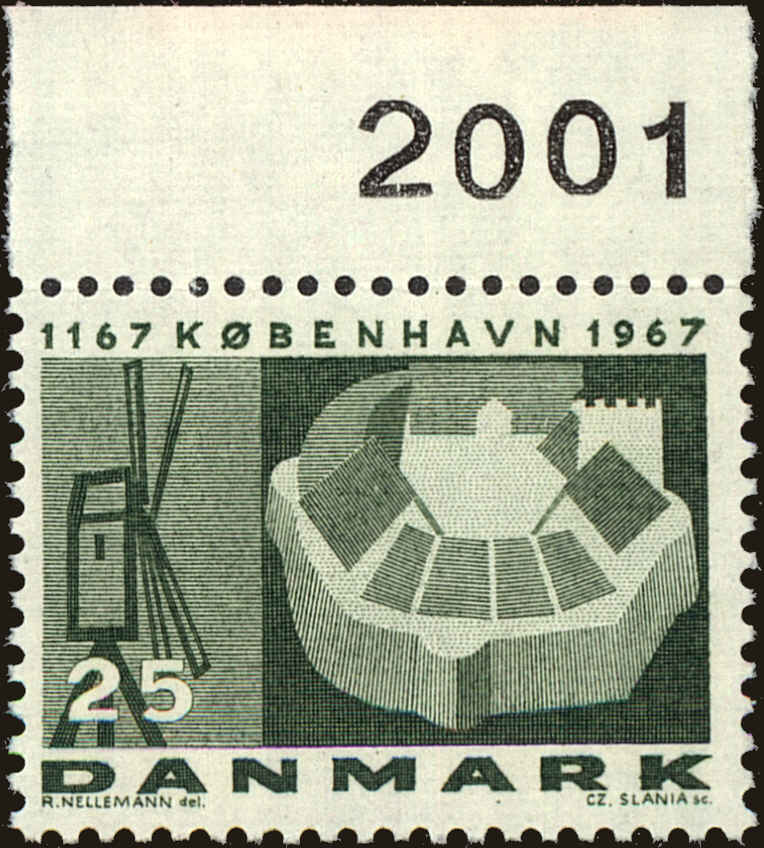 Front view of Denmark 432 collectors stamp
