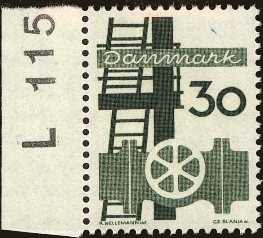 Front view of Denmark 449 collectors stamp