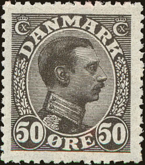 Front view of Denmark 122 collectors stamp