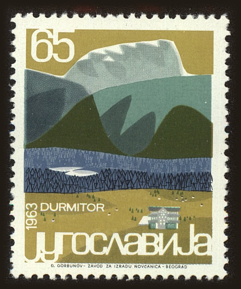 Front view of Kingdom of Yugoslavia 699 collectors stamp
