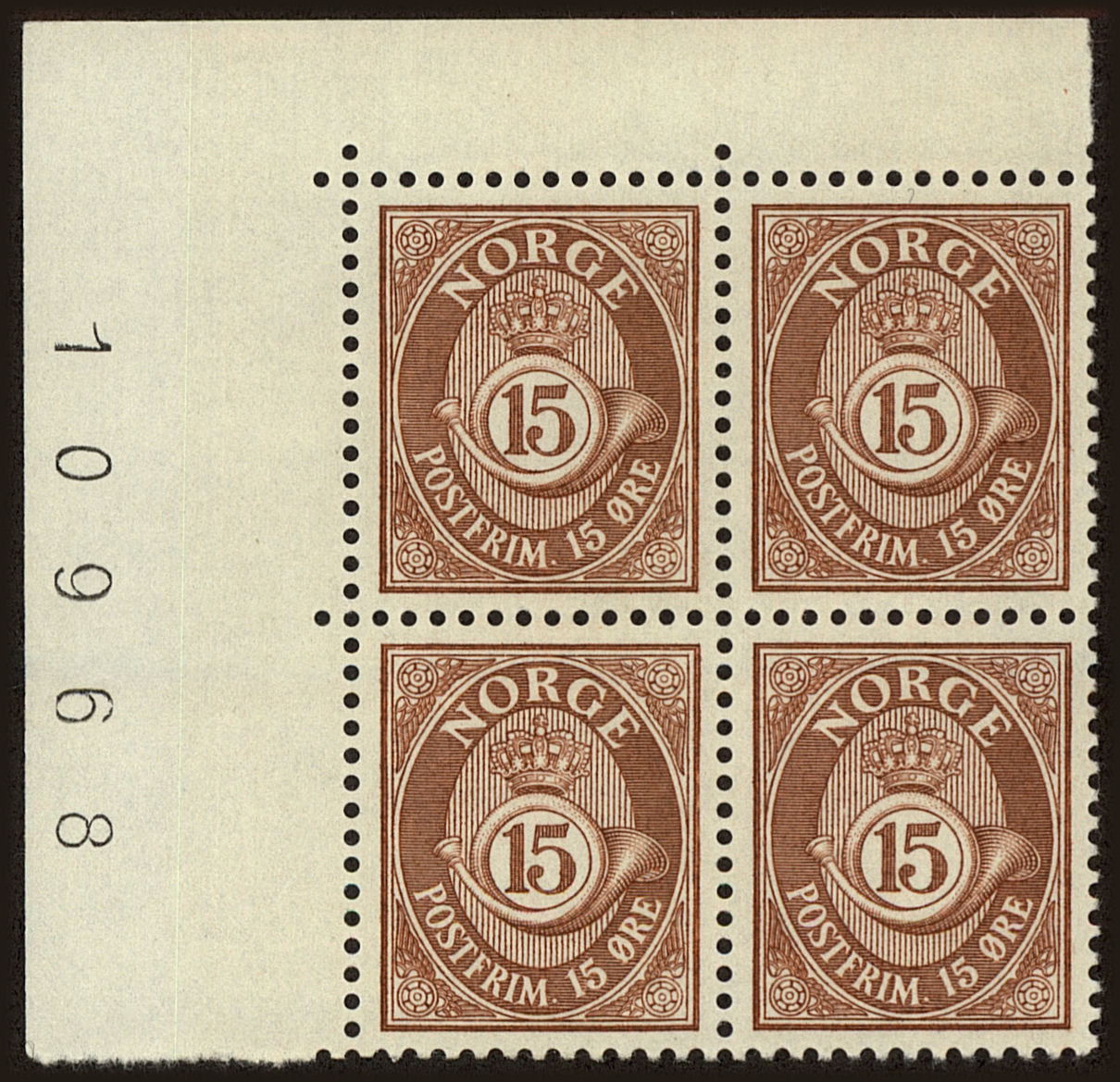 Front view of Norway 195 collectors stamp