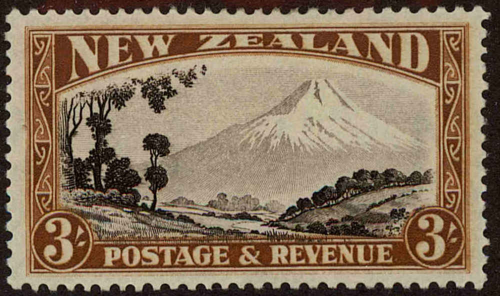 Front view of New Zealand 198 collectors stamp