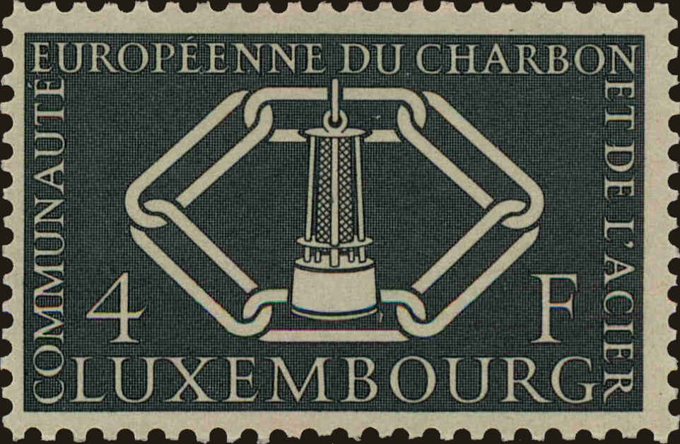 Front view of Luxembourg 317 collectors stamp