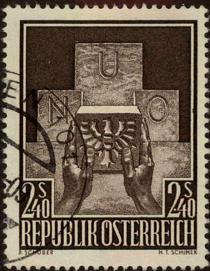 Front view of Austria 610 collectors stamp