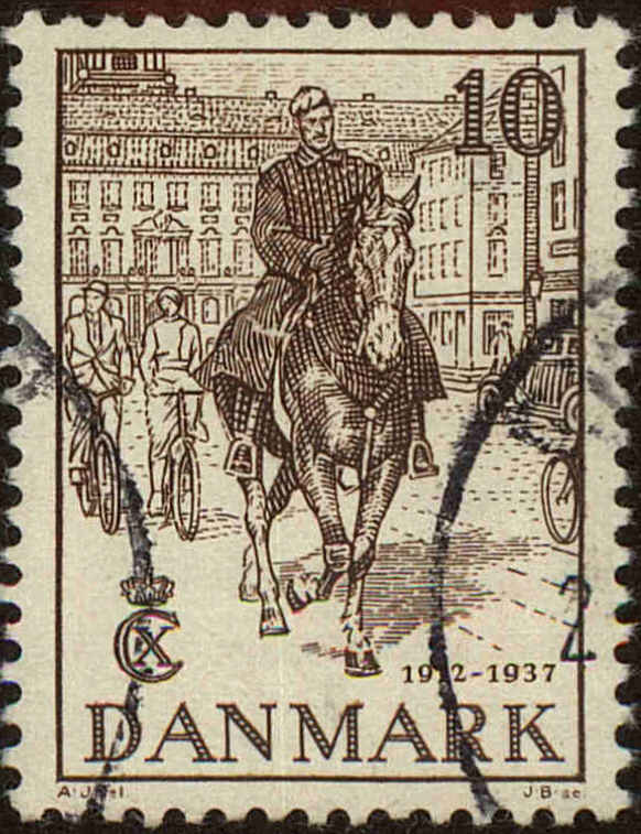 Front view of Denmark 259 collectors stamp
