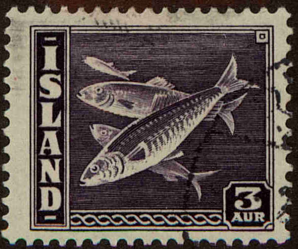 Front view of Iceland 218a collectors stamp
