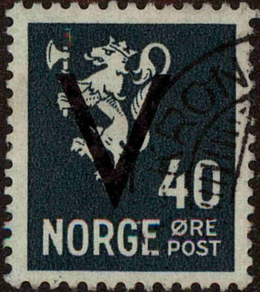 Front view of Norway 217 collectors stamp