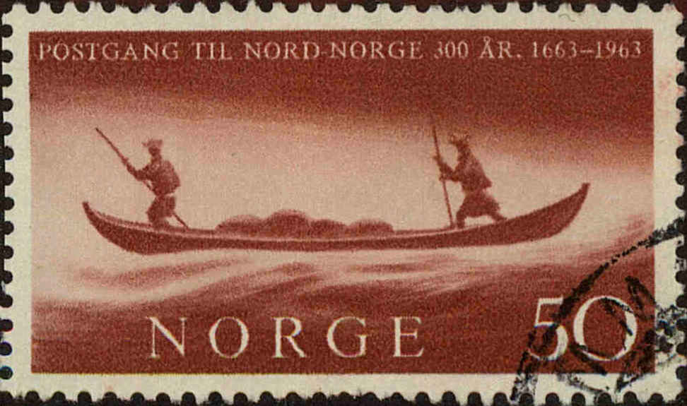 Front view of Norway 437 collectors stamp