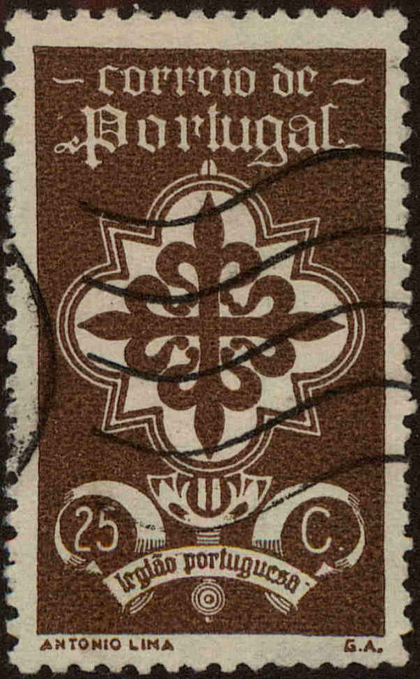Front view of Portugal 582 collectors stamp