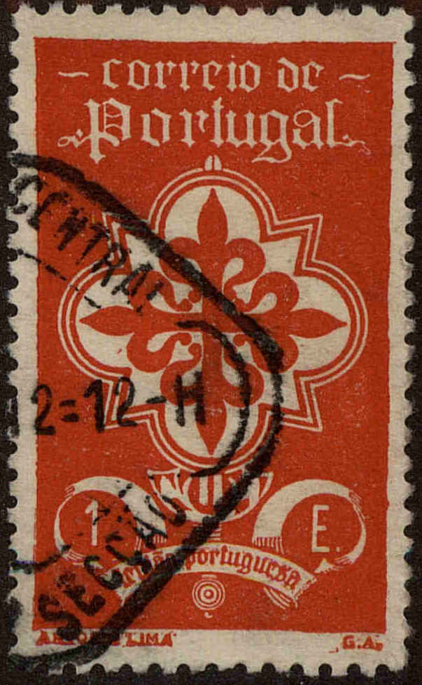 Front view of Portugal 585 collectors stamp