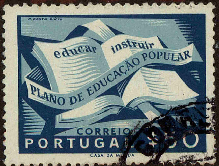 Front view of Portugal 794 collectors stamp