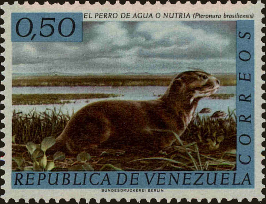 Front view of Venezuela 829 collectors stamp