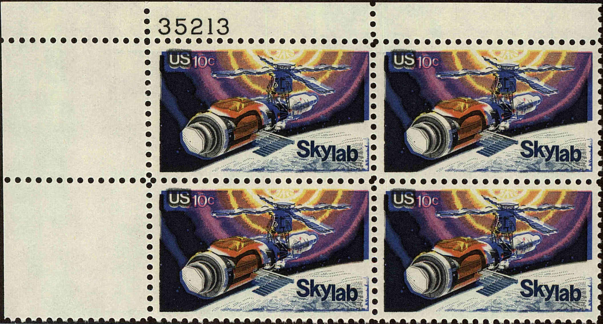 Front view of United States 1529 collectors stamp