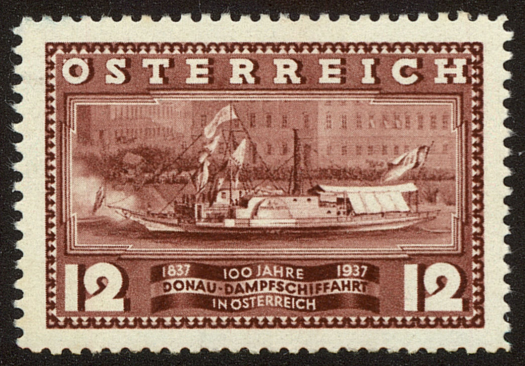 Front view of Austria 382 collectors stamp