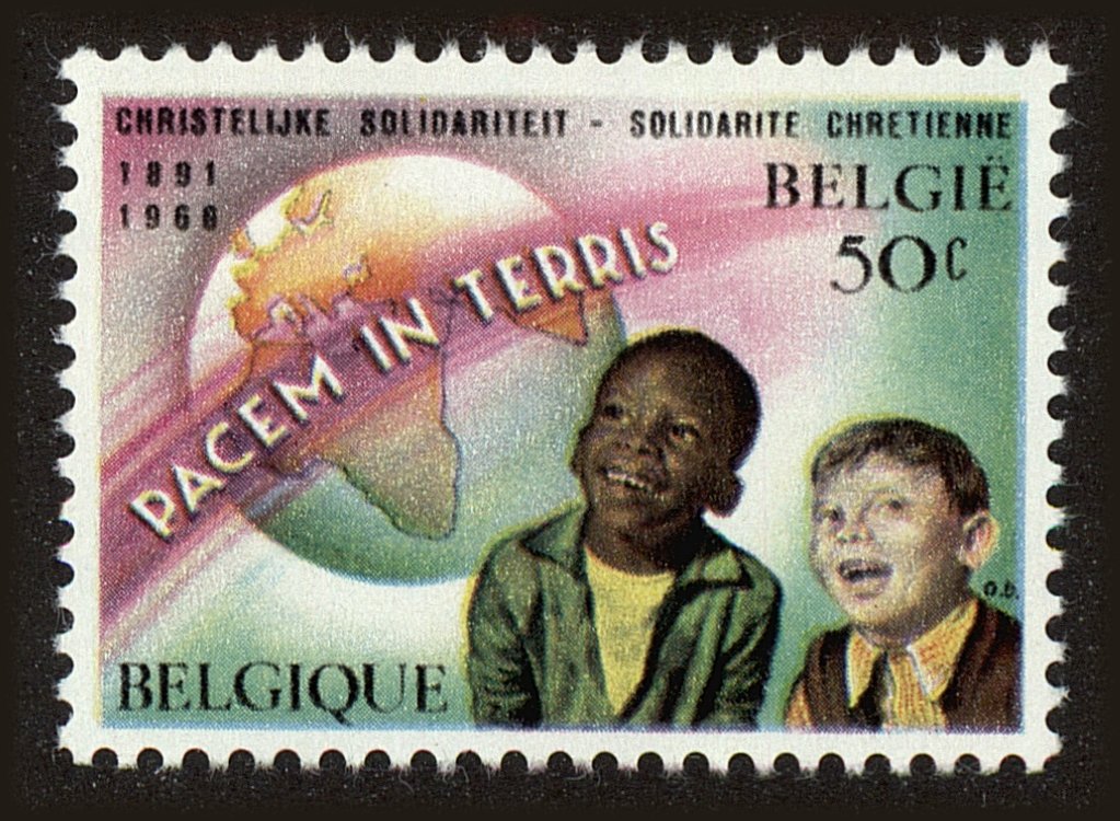 Front view of Belgium 660 collectors stamp