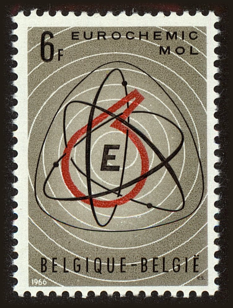 Front view of Belgium 671 collectors stamp