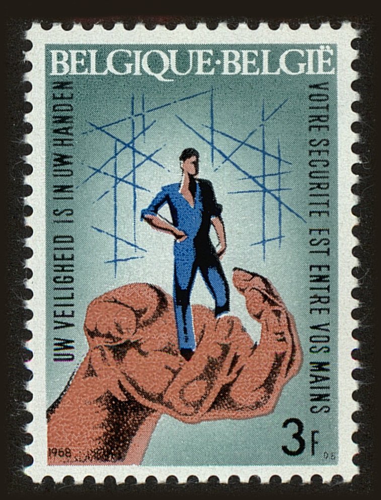 Front view of Belgium 698 collectors stamp