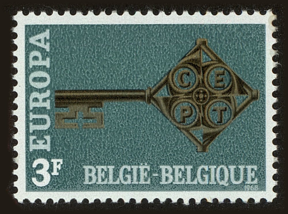 Front view of Belgium 705 collectors stamp