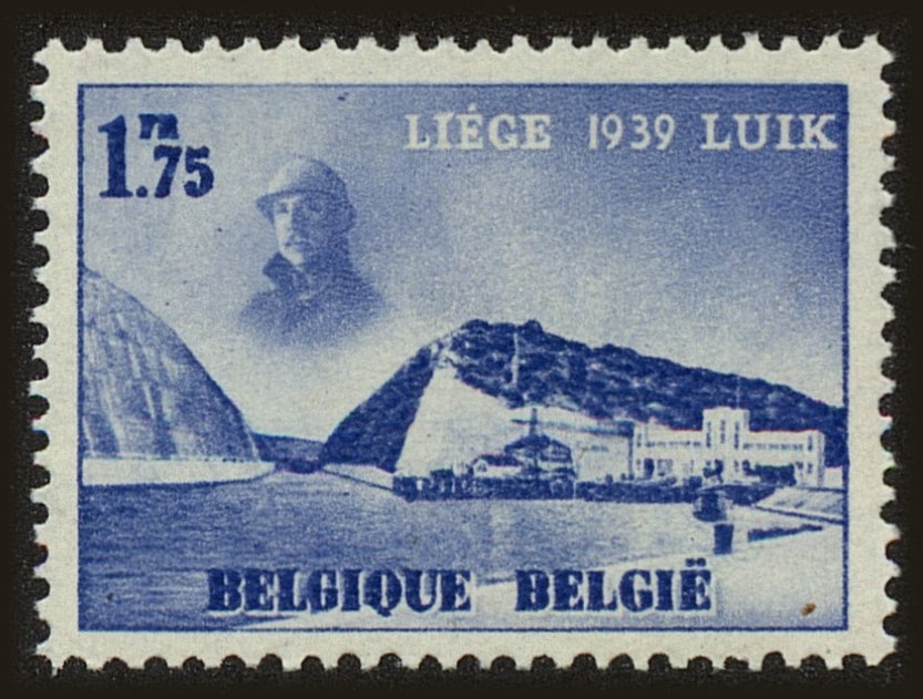 Front view of Belgium 321 collectors stamp