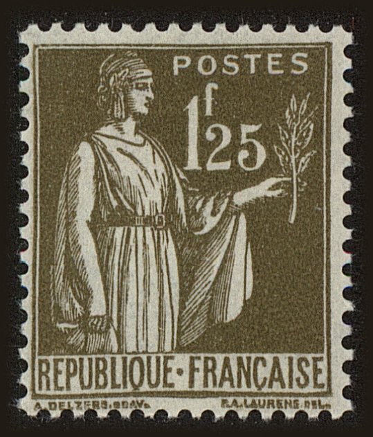 Front view of France 279 collectors stamp