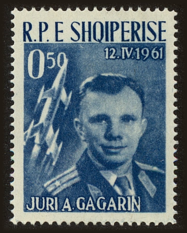 Front view of Albania 604 collectors stamp