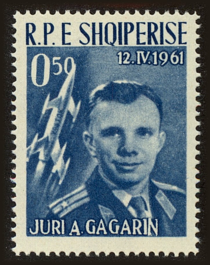 Front view of Albania 604 collectors stamp
