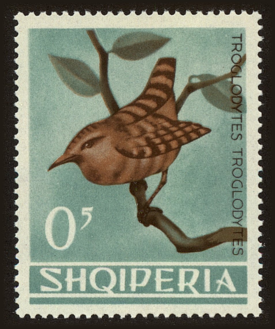 Front view of Albania 746 collectors stamp