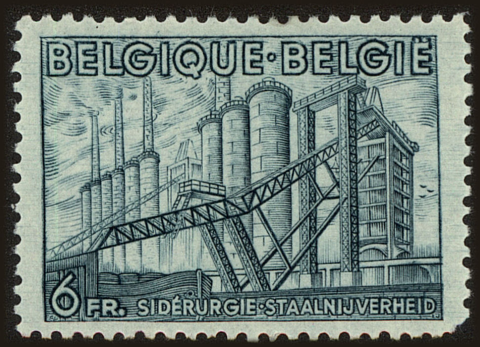 Front view of Belgium 384 collectors stamp