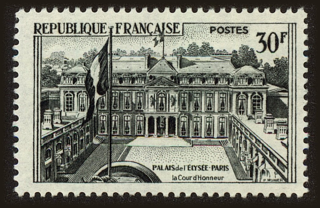 Front view of France 907 collectors stamp