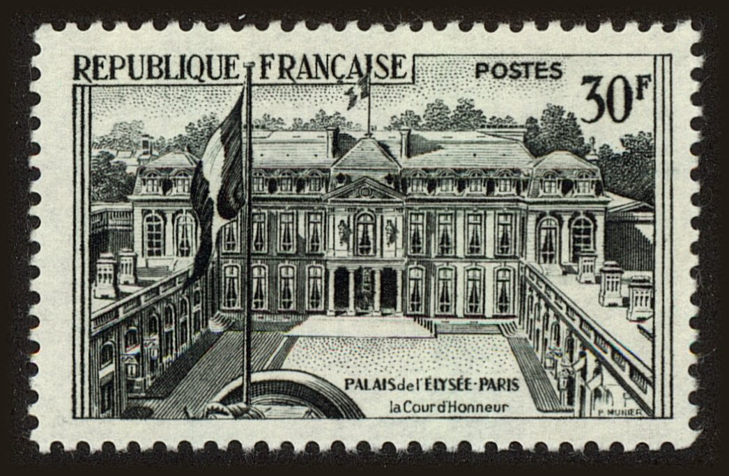 Front view of France 907 collectors stamp