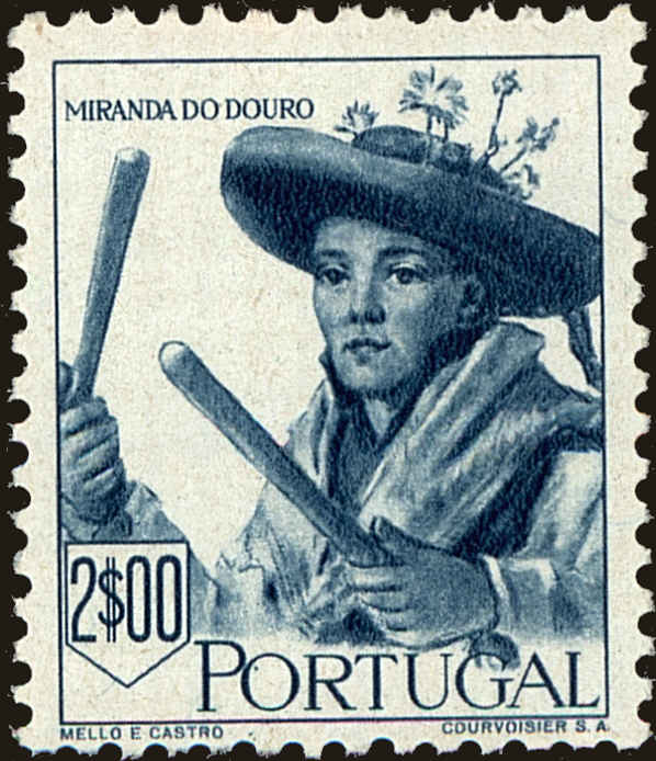Front view of Portugal 681 collectors stamp