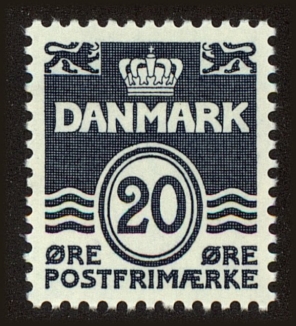 Front view of Denmark 493 collectors stamp