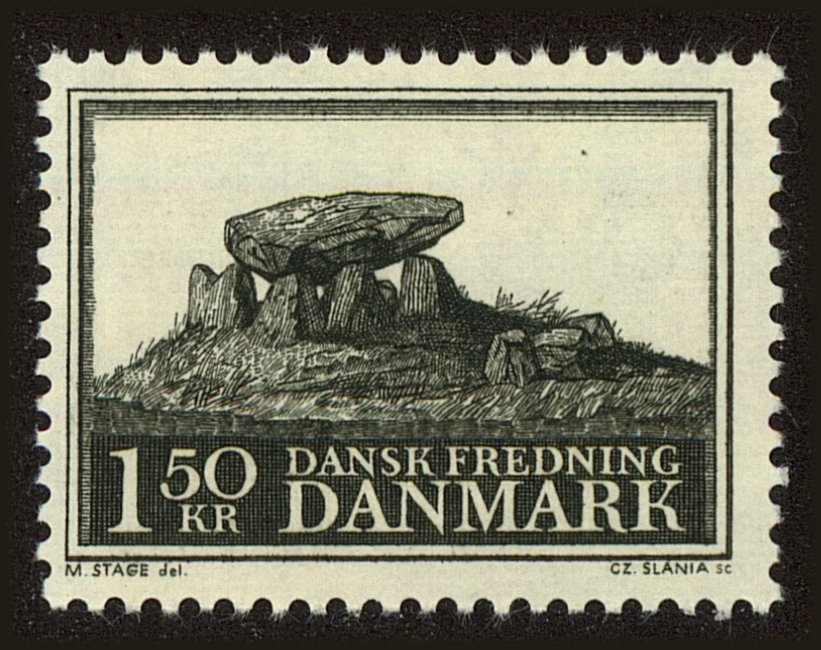 Front view of Denmark 428 collectors stamp