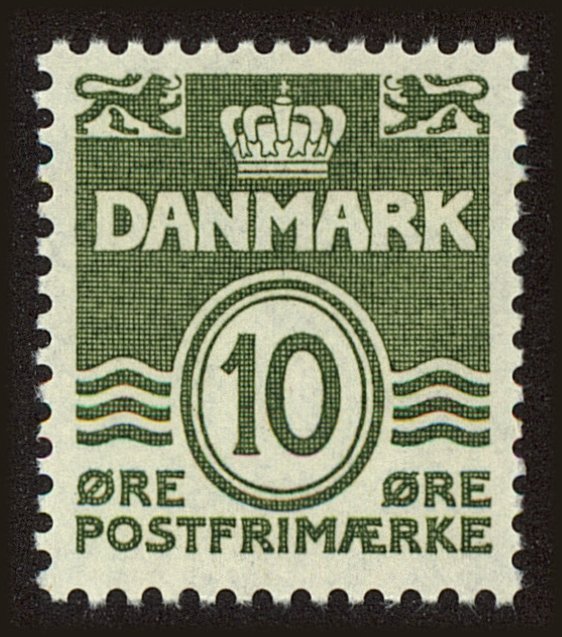 Front view of Denmark 318 collectors stamp