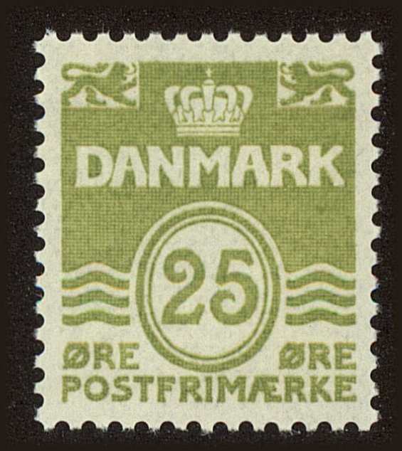 Front view of Denmark 416 collectors stamp