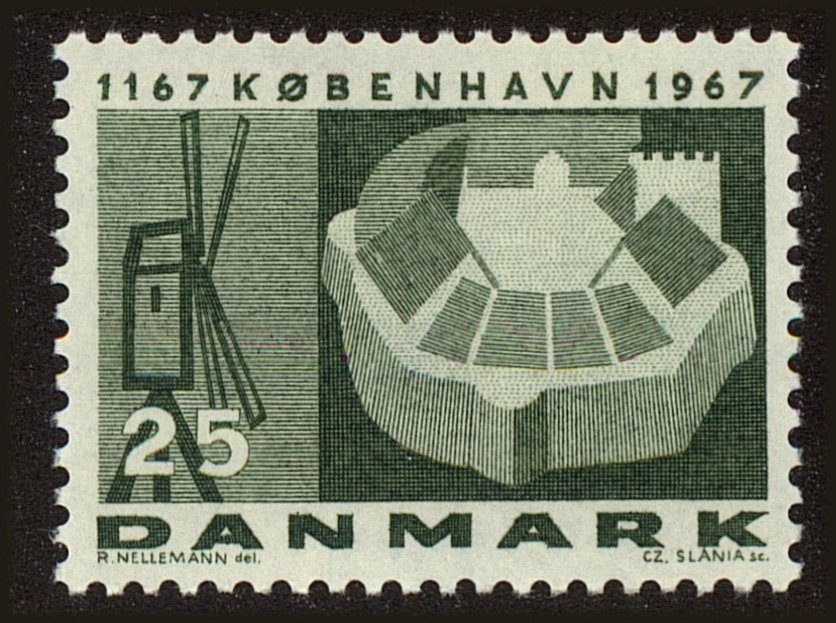 Front view of Denmark 432 collectors stamp