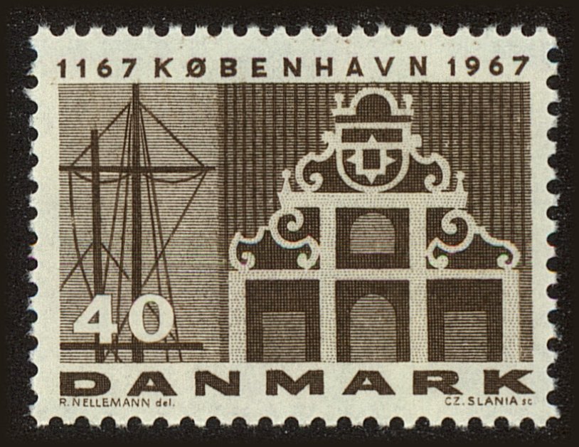 Front view of Denmark 433 collectors stamp