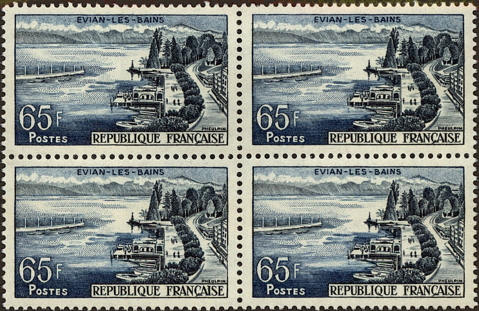 Front view of France 856 collectors stamp